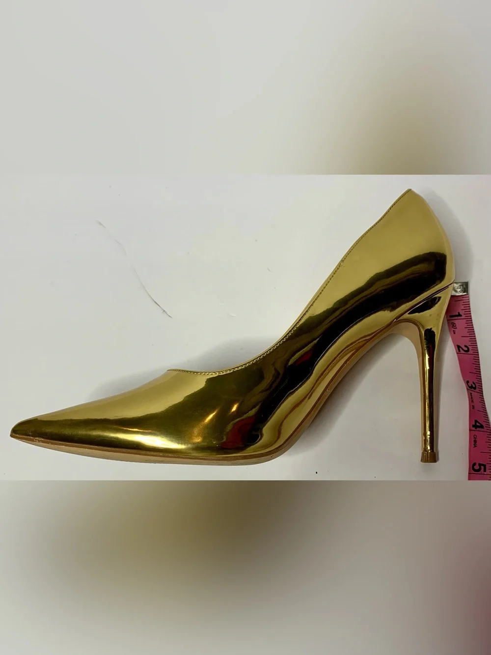 Elisabet Tang stunning metallic